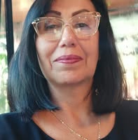 <em><strong>Luisa Valdés</strong></em>