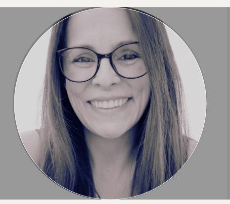 <em><strong>María Gómez</strong></em>